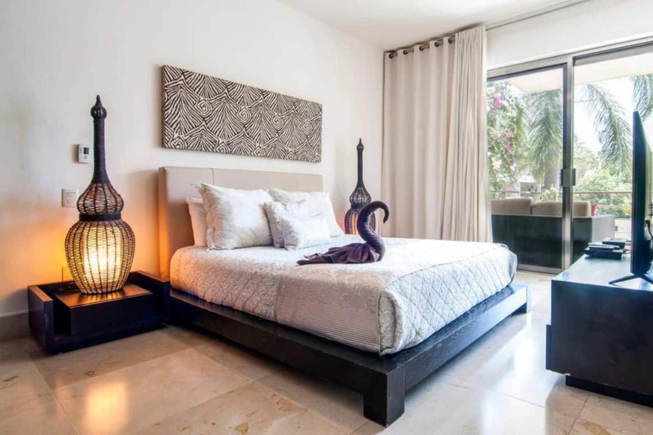 Luxurious & Central Condo In Playa Steps From The Beach Playa del Carmen Eksteriør billede