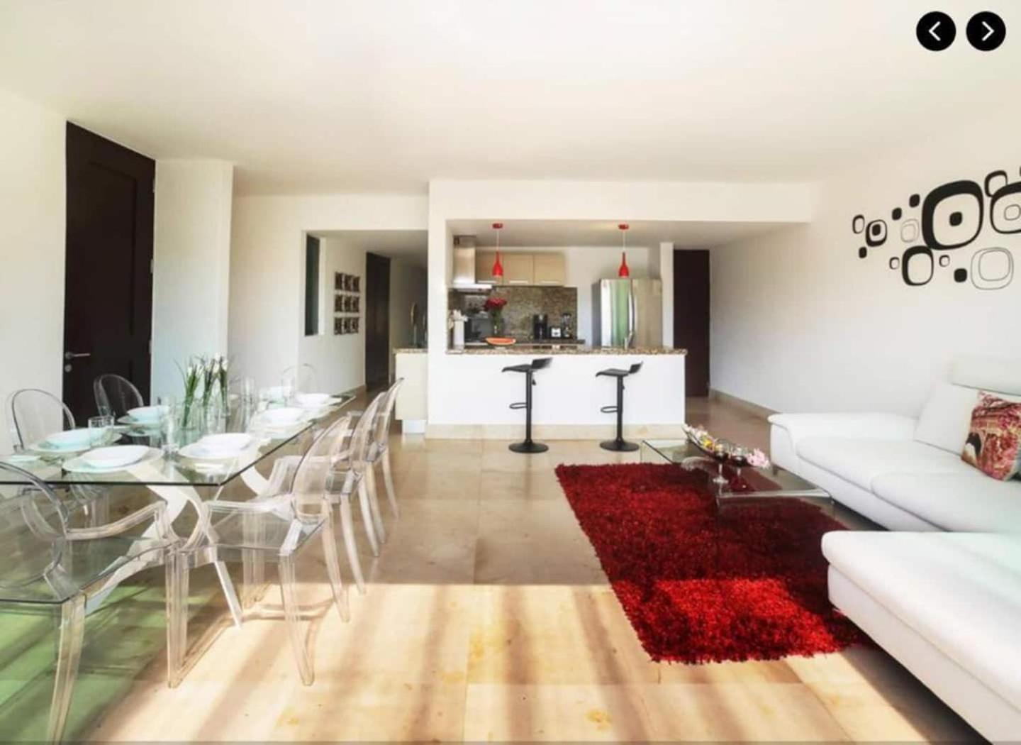 Luxurious & Central Condo In Playa Steps From The Beach Playa del Carmen Værelse billede