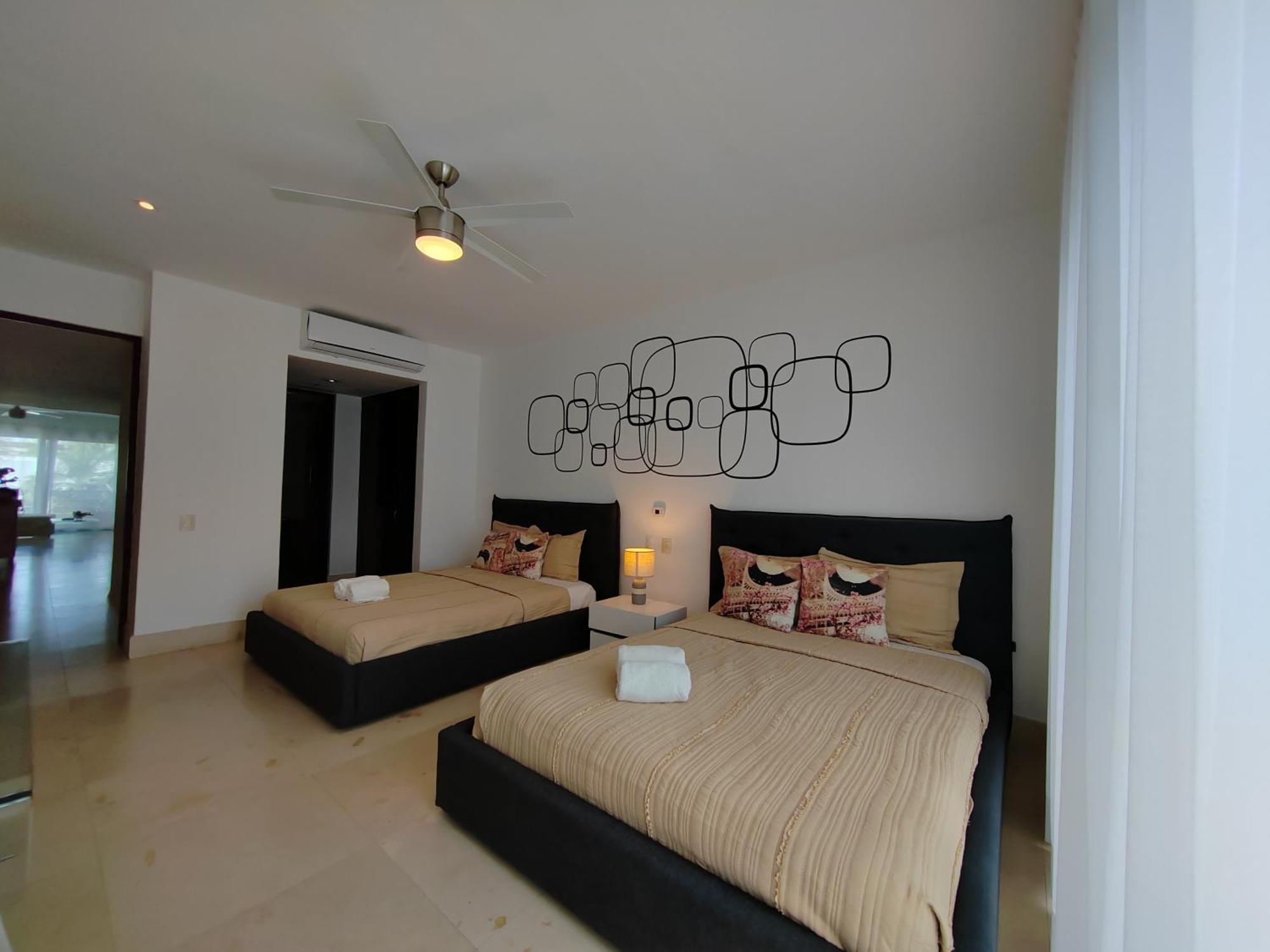 Luxurious & Central Condo In Playa Steps From The Beach Playa del Carmen Eksteriør billede
