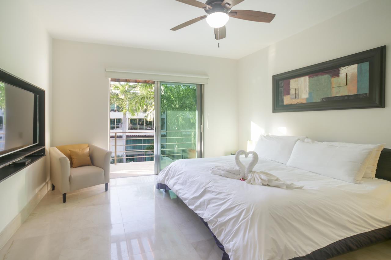 Luxurious & Central Condo In Playa Steps From The Beach Playa del Carmen Eksteriør billede