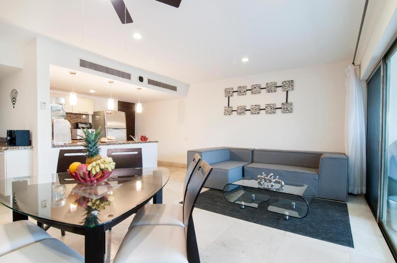 Luxurious & Central Condo In Playa Steps From The Beach Playa del Carmen Eksteriør billede